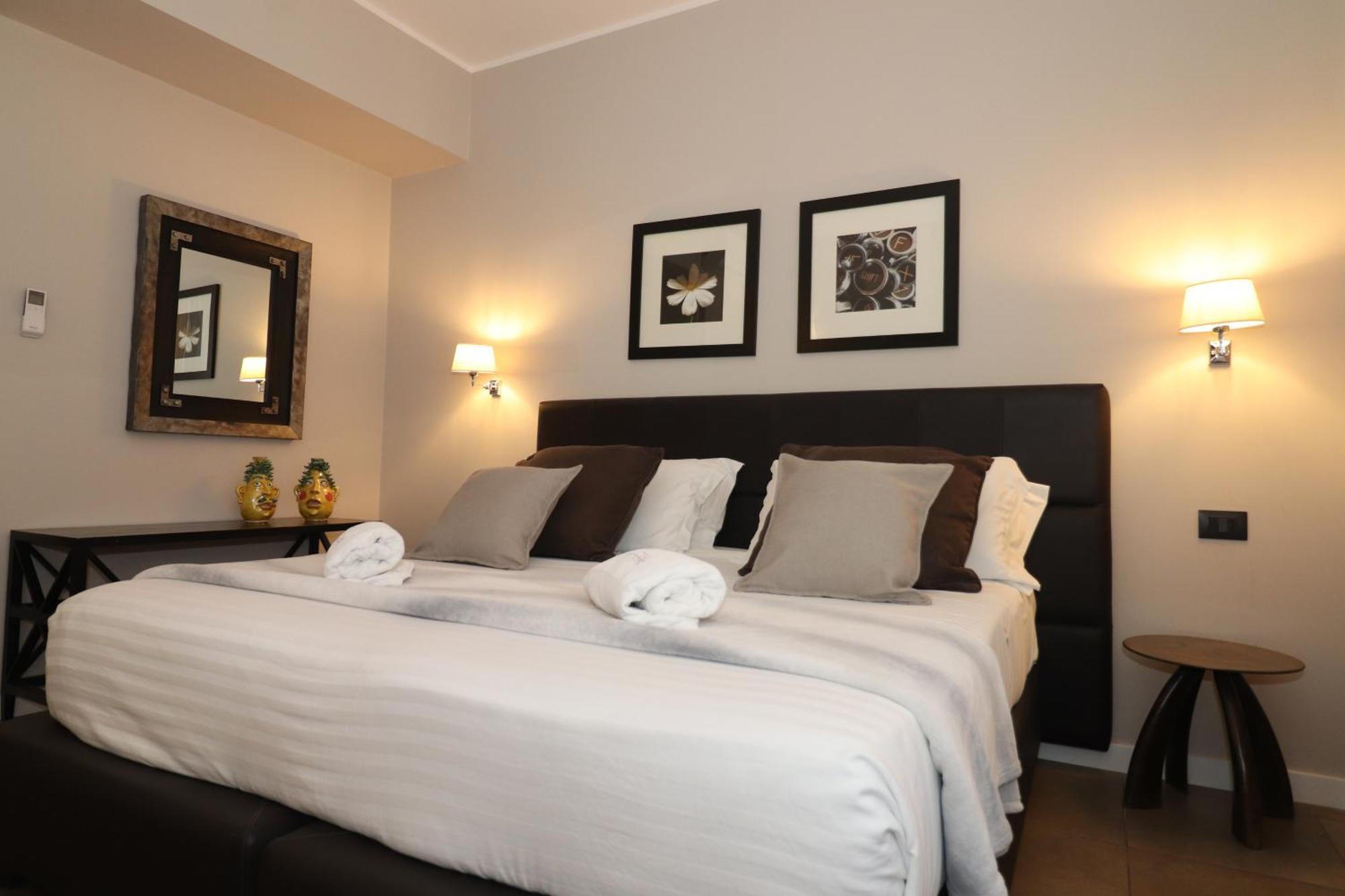 Delle Vittorie Luxury Rooms&suites Bed & Breakfast 2*